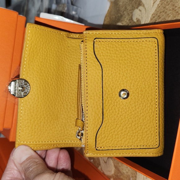 #6783 Senape 💯 ITALIAN LEATHER Wallet (Mini) Flower trifold NIB w/dustbag - Picture 2 of 3